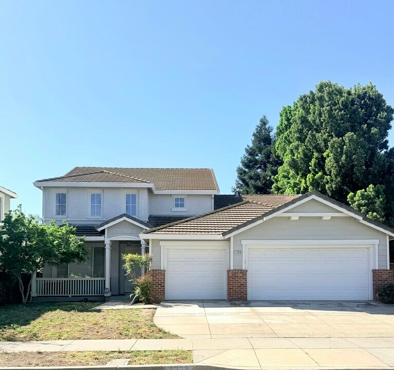 1208 Landover Ct in Brentwood, CA - Building Photo