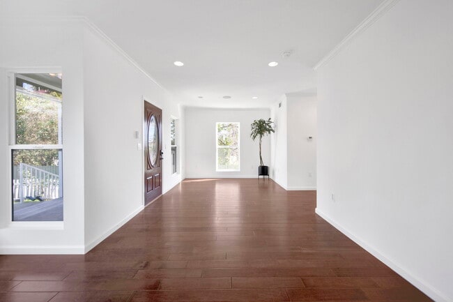 2124 Reservoir St in Los Angeles, CA - Building Photo - Building Photo