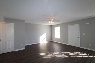 633 Miles Rd in Nicholasville, KY - Building Photo - Building Photo