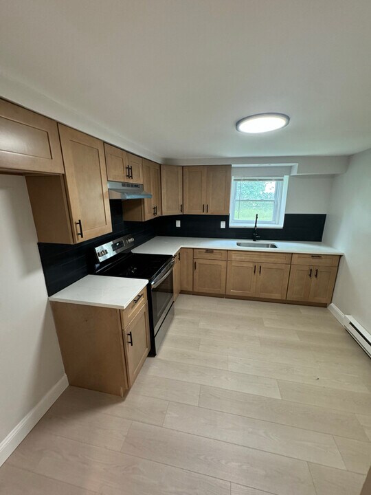 703 E Hamilton St in Allentown, PA - Building Photo