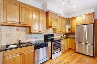 1198 Rue St Mathieu in Montréal, QC - Building Photo - Building Photo