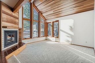 1996 Hardscrabble Pl in Boulder, CO - Building Photo - Building Photo