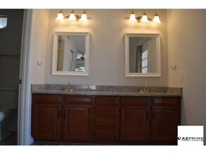 4922 E Winchcomb Dr in Scottsdale, AZ - Building Photo - Building Photo