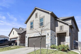 798 Eves Necklace Dr. in Mustang Ridge, TX - Building Photo - Building Photo