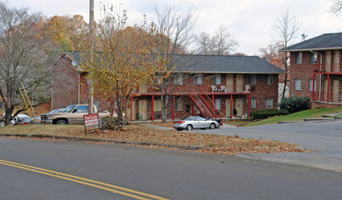 Fountainbrook Apartments in Knoxville, TN - Building Photo - Building Photo