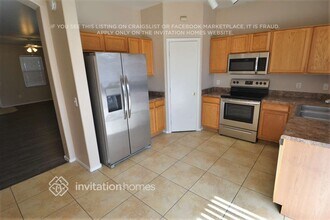 6965 W Midway Ave in Glendale, AZ - Building Photo - Building Photo