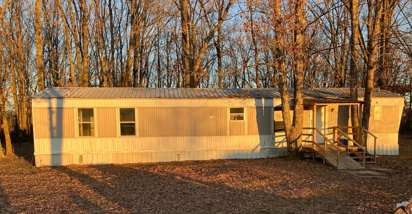 65 Joyner Loop in Lonoke, AR - Building Photo