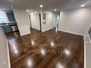 8216 Madison Ave in Kansas City, MO - Building Photo - Building Photo