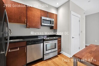 2910 Georgia Ave NW in Washington, DC - Building Photo - Building Photo