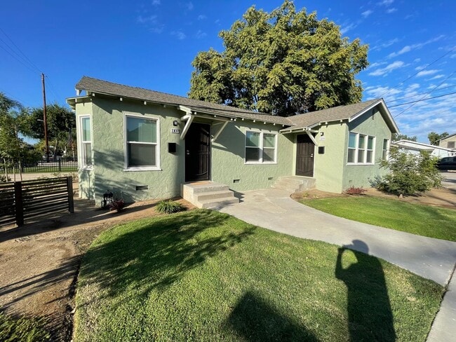 property at 1107-1109 E McKenzie Ave