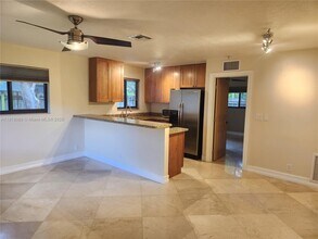 210 SW 8th St in Fort Lauderdale, FL - Building Photo - Building Photo