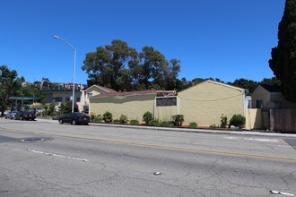 The Vandel in San Leandro, CA - Foto de edificio - Building Photo