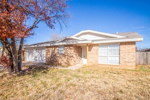 2218 88th St in Lubbock, TX - Building Photo