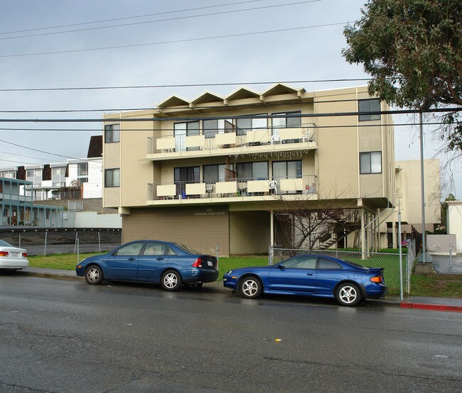 144 Country Club Dr in South San Francisco, CA - Building Photo - Building Photo