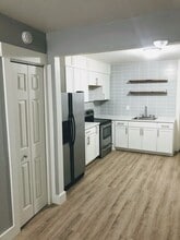 1560 Juniper St in Charleston, SC - Building Photo - Building Photo