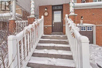 48 Grover Rd in Brampton, ON - Building Photo - Building Photo