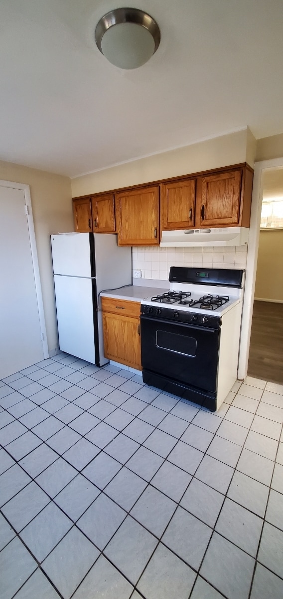 2532 S Williams St, Unit 2526 S. Williams Street