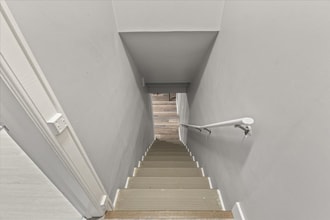 350 Hill Park Dr in Bristol, VA - Foto de edificio - Building Photo