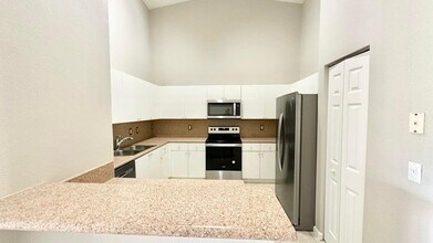 9916 Galleon Dr in Royal Palm Beach, FL - Building Photo - Building Photo