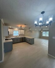 207 S Bowers Ave in Iowa, LA - Building Photo - Building Photo