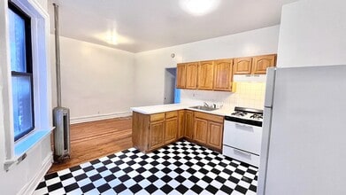 147 S 4th St in Brooklyn, NY - Building Photo - Building Photo