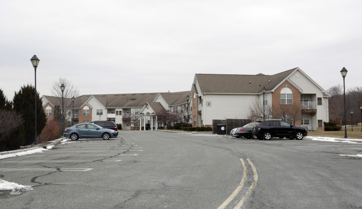 Brittany Manor, LLC in Hackettstown, NJ - Foto de edificio