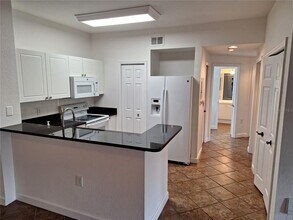 5140 Northridge Rd in Sarasota, FL - Foto de edificio - Building Photo