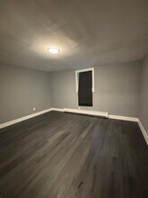 495 Clinton Ave, Unit 1 in Newark, NJ - Foto de edificio - Building Photo
