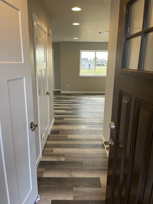 612 Mead Ave in Everson, WA - Building Photo - Building Photo