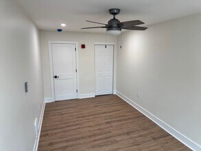 1201 N 26th St, Unit 3rd Floor in Philadelphia, PA - Building Photo - Building Photo