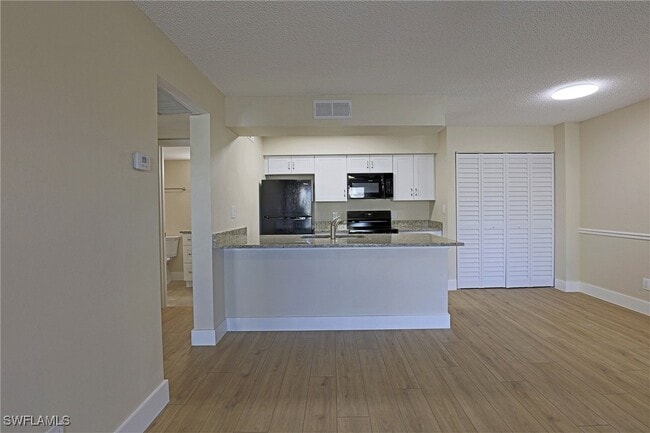 5311 Summerlin Rd in Ft. Myers, FL - Building Photo - Building Photo
