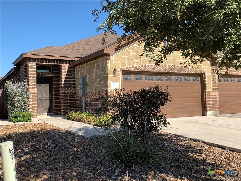 537 Creekside Frst in New Braunfels, TX - Building Photo