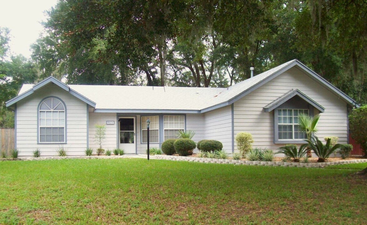 5421 NW 35th Dr in Gainesville, FL - Building Photo