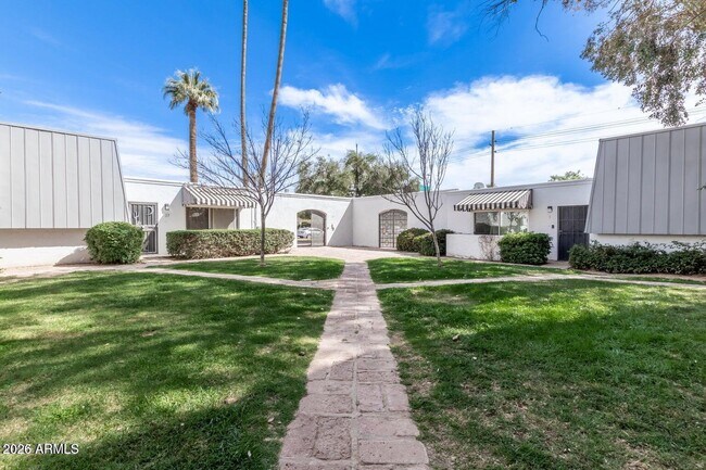 3416 N 44th St in Phoenix, AZ - Building Photo - Building Photo