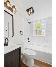 10306 Easum Rd in Jeffersontown, KY - Building Photo - Building Photo
