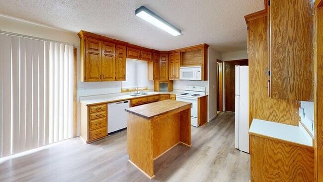331 W Indiana Ave in Bismarck, ND - Building Photo - Building Photo