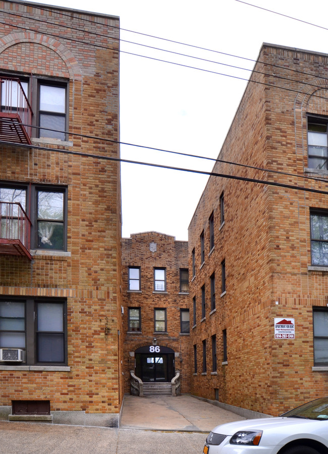 86 Convent Pl in Yonkers, NY - Foto de edificio - Building Photo