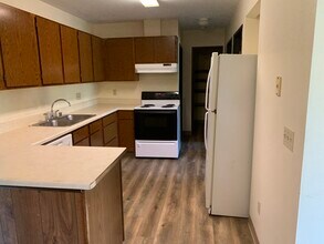 Town Edge Apartments in Menomonie, WI - Foto de edificio - Building Photo