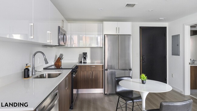 3830 NW 11th St, Unit 1-213 in Miami, FL - Building Photo - Building Photo