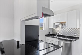208 Washington in Chelsea, MA - Building Photo - Building Photo