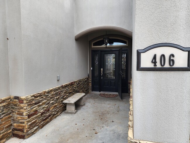 406 Viale Bond in Roswell, NM - Foto de edificio - Building Photo