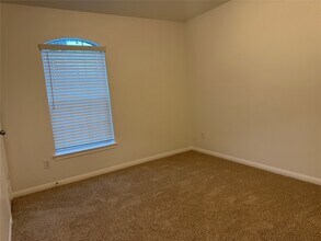 958 Oak Glen Dr in Willis, TX - Building Photo - Building Photo