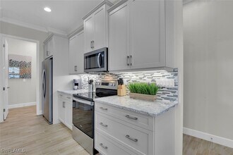 7110 Cayo Coco Ln in Naples, FL - Building Photo - Building Photo