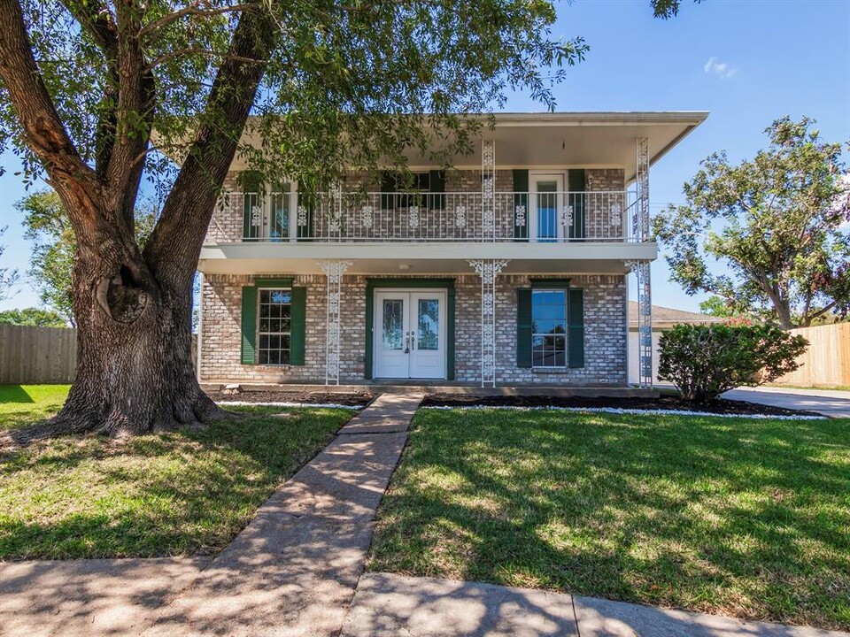15494 Peermont St in Houston, TX - Building Photo