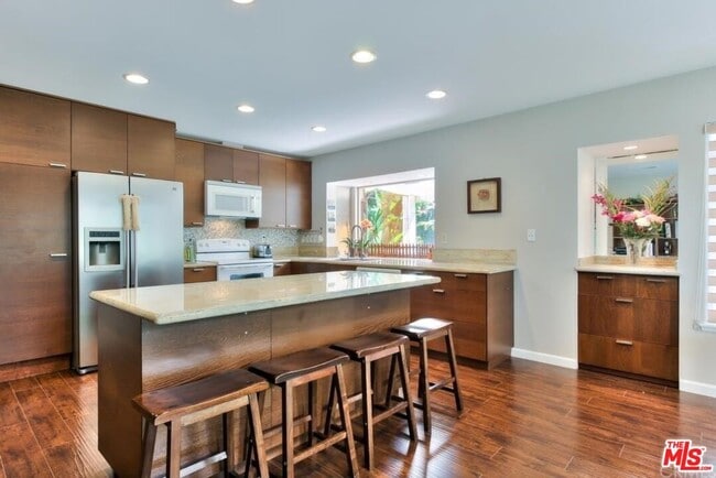 2337 Mesa Verde in Fullerton, CA - Building Photo - Building Photo