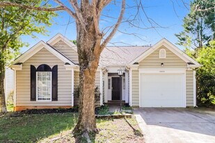 10404 Milstead Ct in Charlotte, NC - Building Photo