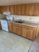 228 Washington St, Unit Apt #2 in Morrisville, PA - Foto de edificio - Building Photo