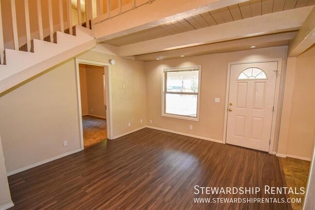 2427 Miami Ln in Eugene, OR - Building Photo - Building Photo