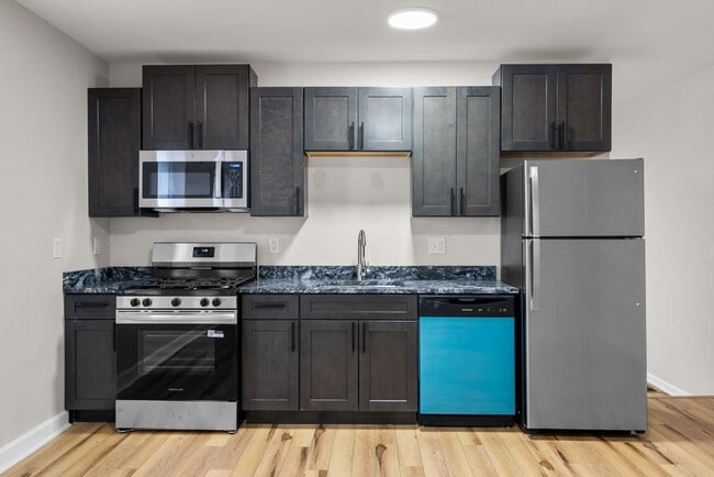 2022 E Baltimore St in Baltimore, MD - Building Photo - Building Photo