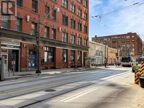 393-393 King St W in Toronto, ON - Building Photo - Building Photo